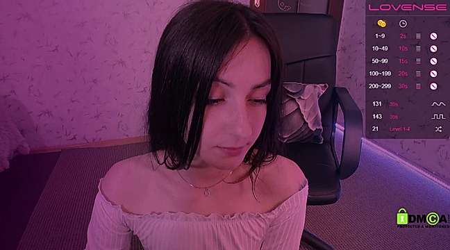 Live sex webcam photo for sweethoney_ #244825260