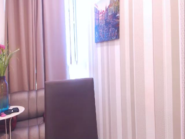 Live sex webcam photo for LadyXAnna #260536645