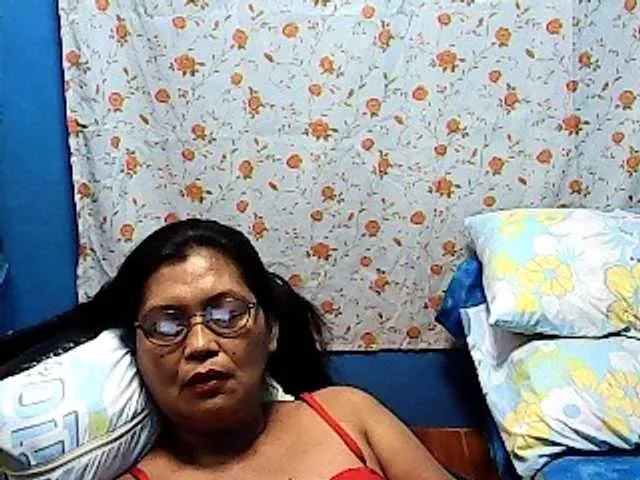 Live sex webcam photo for hOtGranny4u #245148293