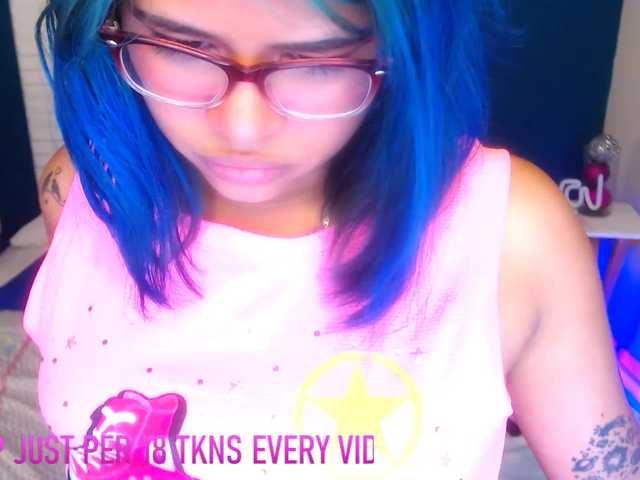 Live sex webcam photo for ViooletGreyy #245804905