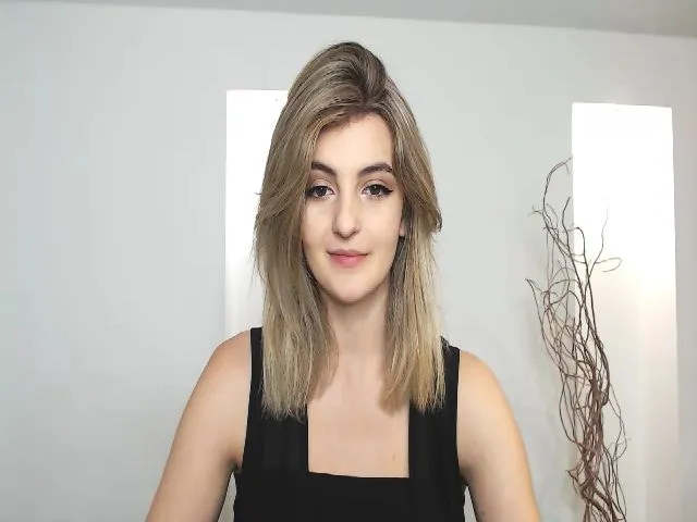 Live sex webcam photo for HelelGretta #253134733