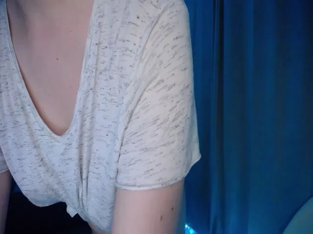 Live sex webcam photo for WowLisa #255188887
