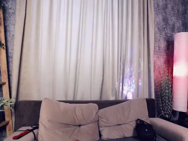 Live sex webcam photo for DakotaPie #254463588