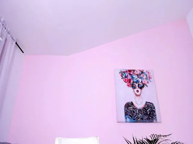 Live sex webcam photo for Caseyfox1 #255653867