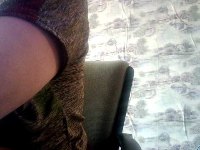 Live sex webcam photo for -Raven40- #245646517