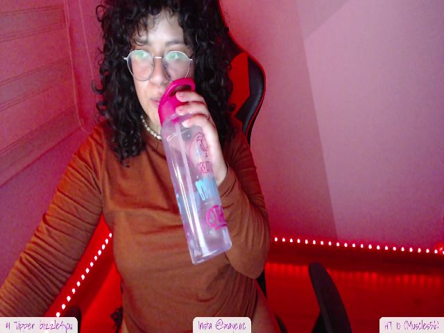 Live sex webcam photo for Isabela_1 #257286927