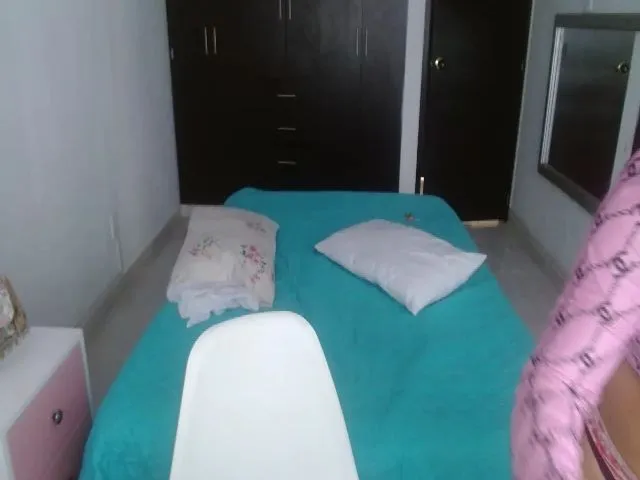 Live sex webcam photo for Evalix #265503844