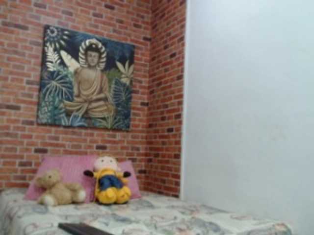 Live sex webcam photo for shantal20 #241306610