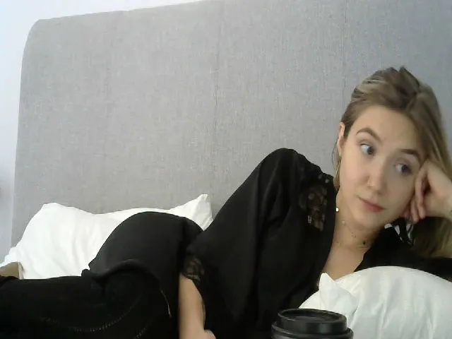 Live sex webcam photo for Tattoo_bbgirl #259966333