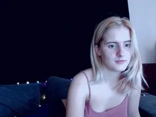 Live sex webcam photo for SoniaWalker #240731607
