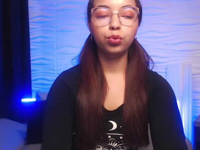 Live sex webcam photo for AnnieJacobs #241330635