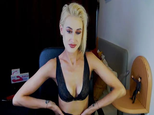 Live sex webcam photo for FrancesYork #252502126