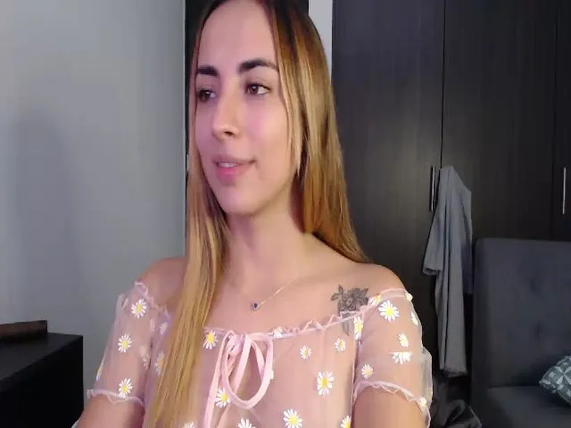 Live sex webcam photo for April_dew #254505489