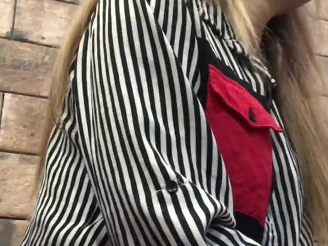 Live sex webcam photo for Lusi19 #240912033