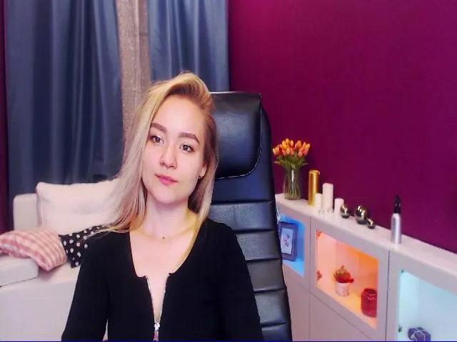 Live sex webcam photo for Kara_Smith #258945586
