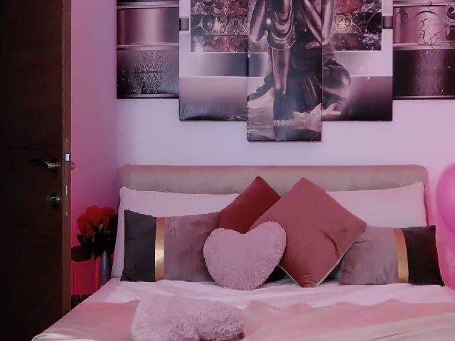 Live sex webcam photo for AliciaAlice #256522273