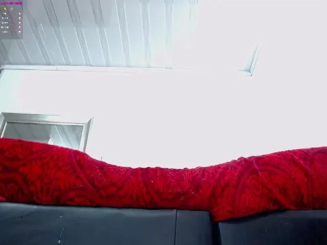 Live sex webcam photo for Arabelajoys #261931199