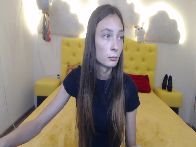 Live sex webcam photo for VikkiDaily #264192812