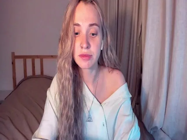 Live sex webcam photo for Uvirtualfrnd #258870868