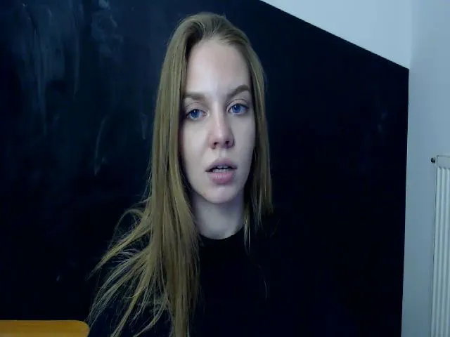 Live sex webcam photo for HappySecret_ #257037370
