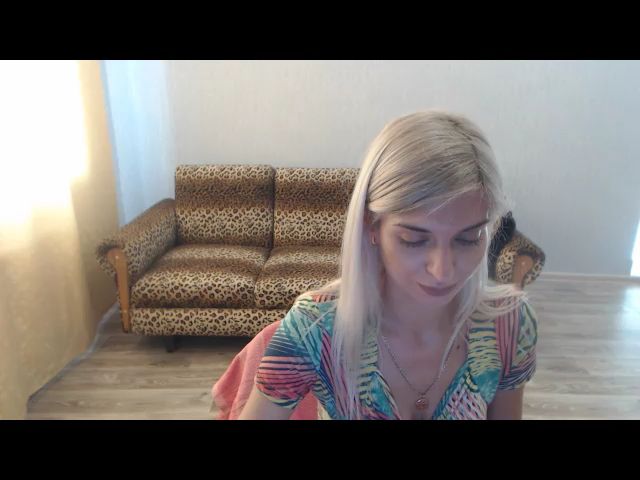 Live sex webcam photo for SexyBeatriice #262632805