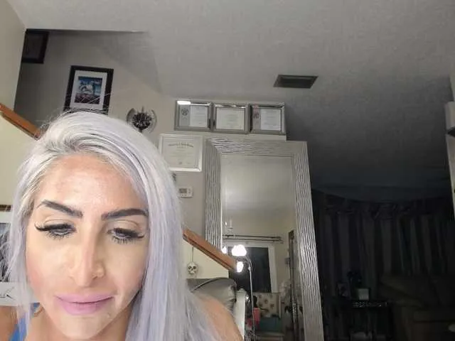 Live sex webcam photo for adrianna_fox #287953115