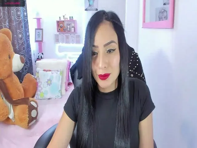 Live sex webcam photo for Paulina2700 #263680378