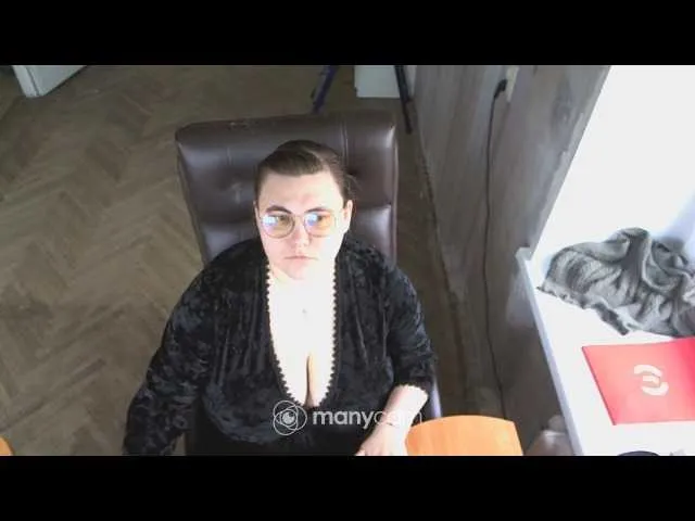 Live sex webcam photo for HotAlexa #241193768