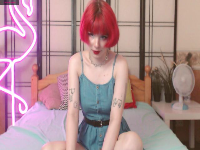 Live sex webcam photo for MinaSanna #253410578