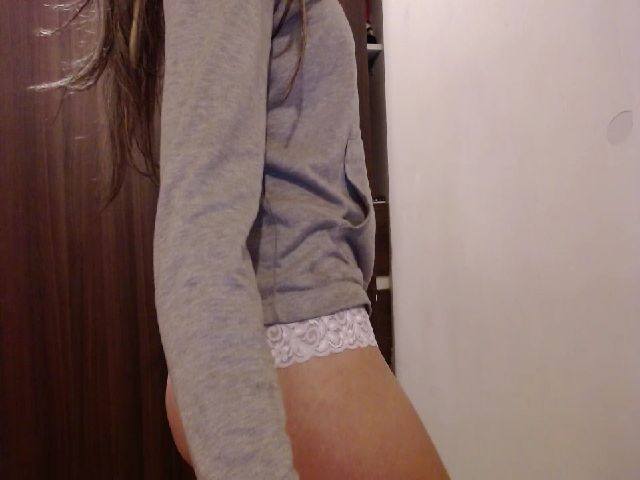 Live sex webcam photo for LaraSmiith_ #257912265