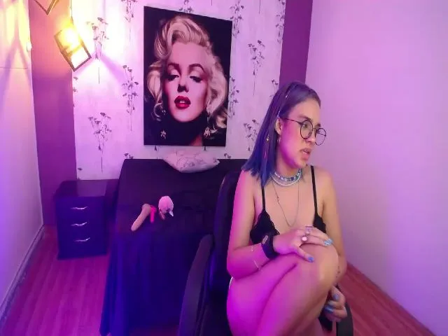 Live sex webcam photo for Spaaarkie #255708764