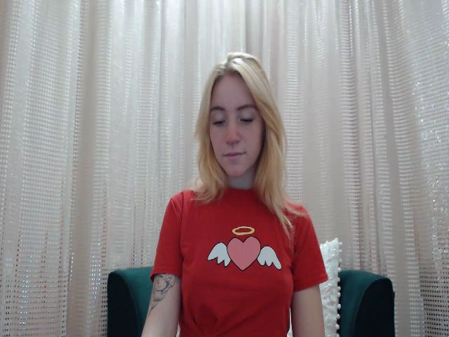 Live sex webcam photo for RedBerryy #252971640