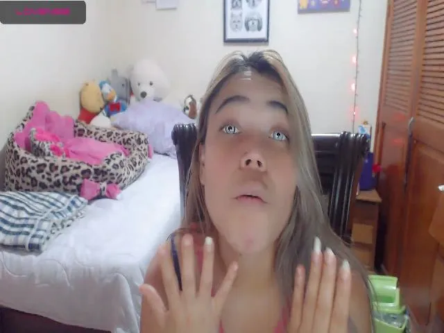 Live sex webcam photo for Meganhill_ #265217733