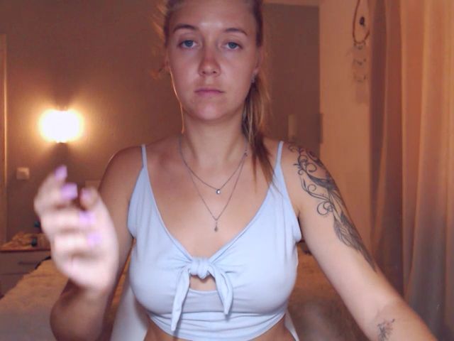 Live sex webcam photo for SylviaOneill #254527324