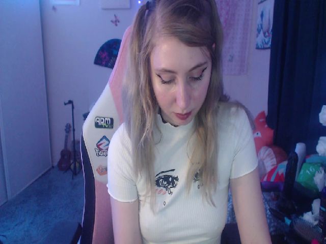 Live sex webcam photo for Chloe_Luna #260482656