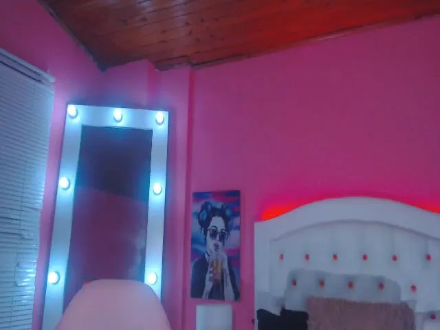 Live sex webcam photo for Georgia_Cox #262428827