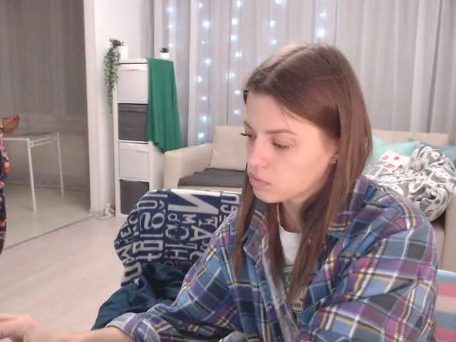 Live sex webcam photo for BugaGirls #241077177