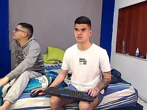 Live sex webcam photo for Dom2Blue #244910276