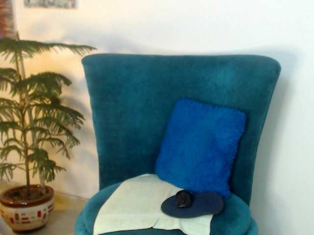 Live sex webcam photo for LaurenHills #249749846