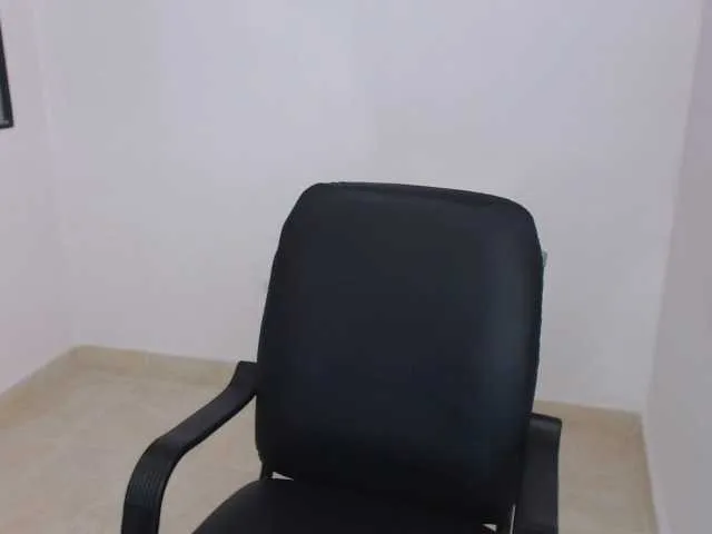 Live sex webcam photo for karinahotson1 #241013817