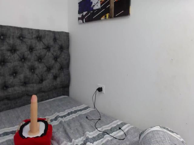 Live sex webcam photo for Andrea_greey #256649324