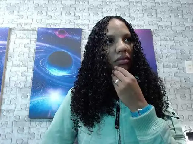 Live sex webcam photo for ZoeFerreira #243688577