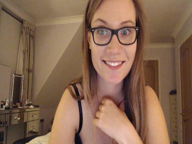 Live sex webcam photo for JennyMFC #262827099