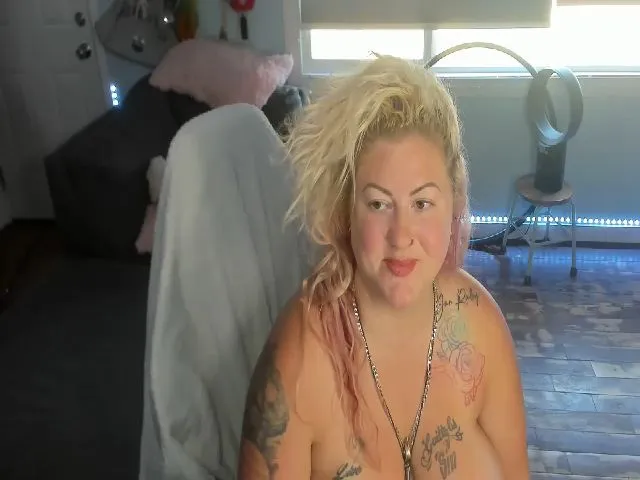 Live sex webcam photo for Janrubygirl #260076061