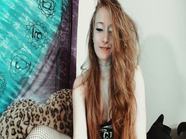 Live sex webcam photo for H3llok1tty #253379443