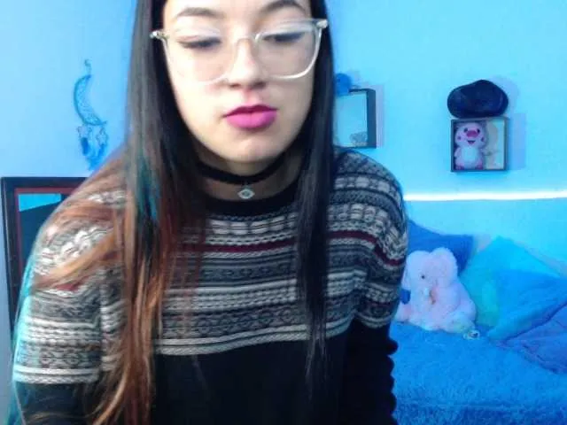 Live sex webcam photo for Karlett-Moon #250422020