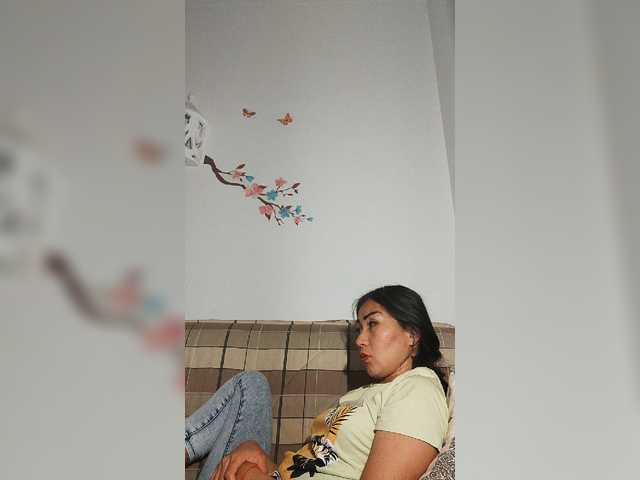 Live sex webcam photo for Milena0606 #245804251