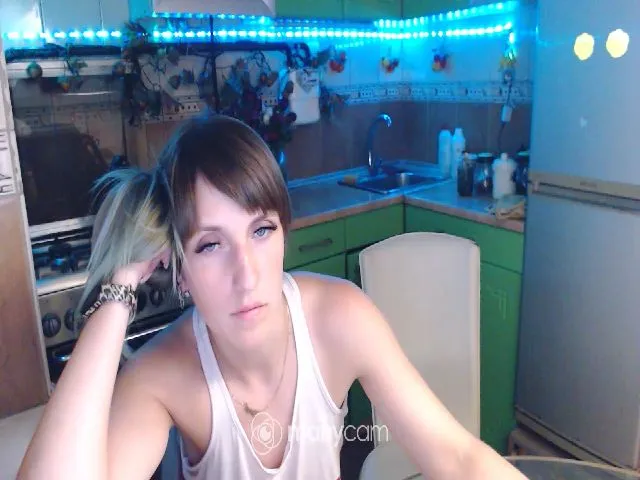 Live sex webcam photo for Terry_Jais_ #254279571