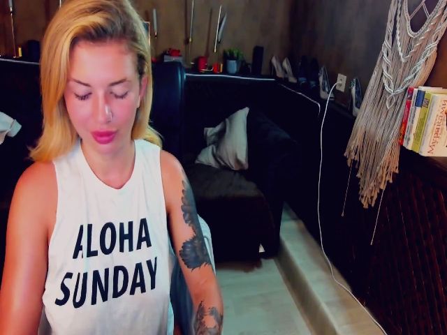 Live sex webcam photo for ArielAniston #265363379