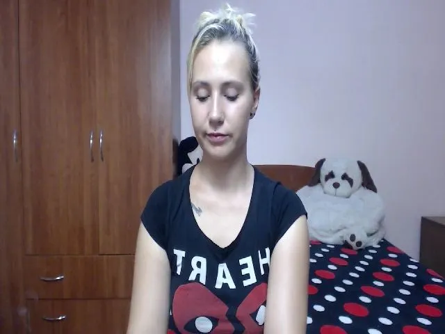 Live sex webcam photo for Tweetyboom #259528063
